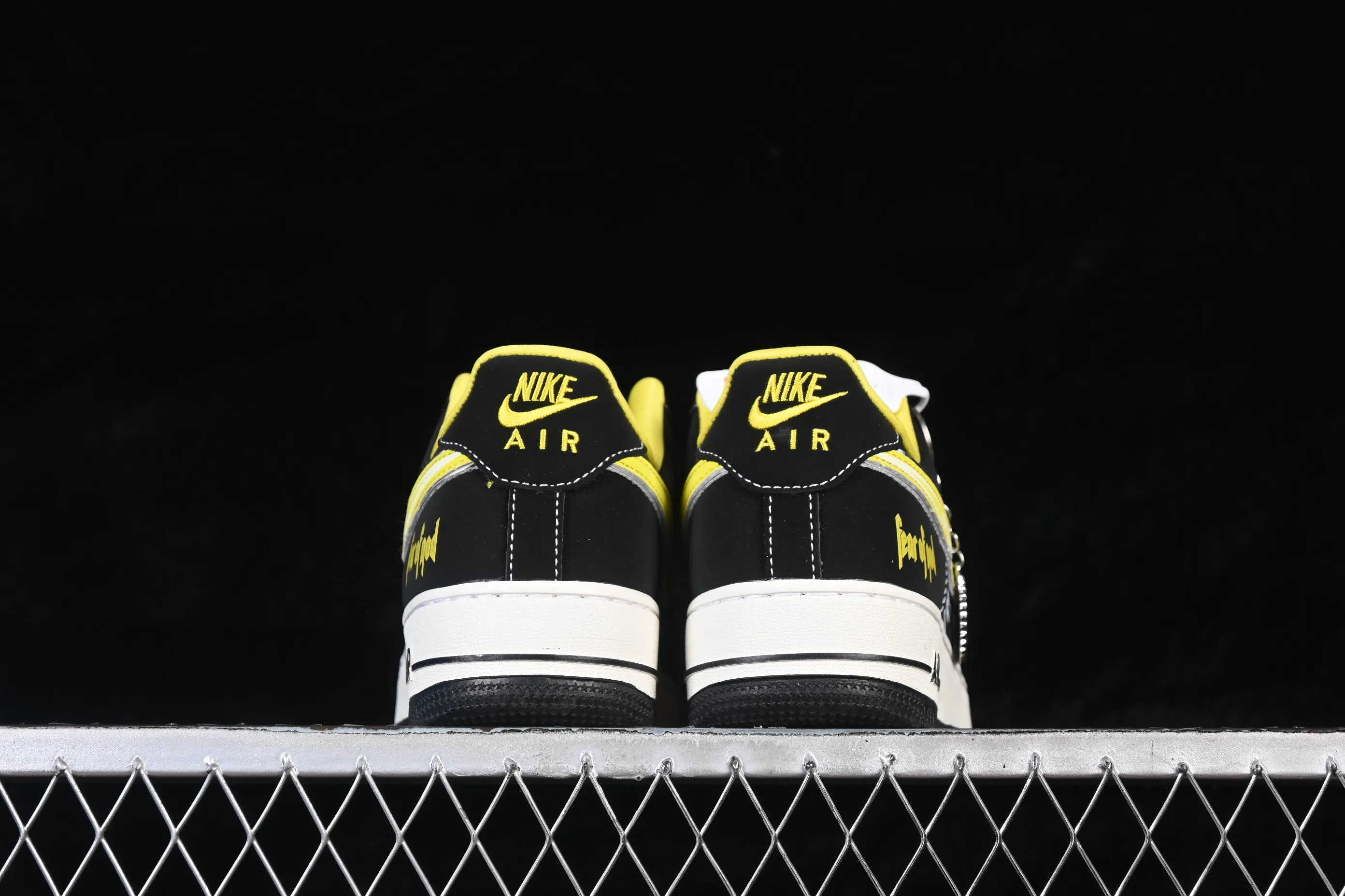 All categories Nk Air Force 1 Air Force series Nk Air Force 1 Low Air Force low-top Nike Air Force 1'07 Low joint yellow hook grimace Air Force low-top casual sneakers SY1388-012